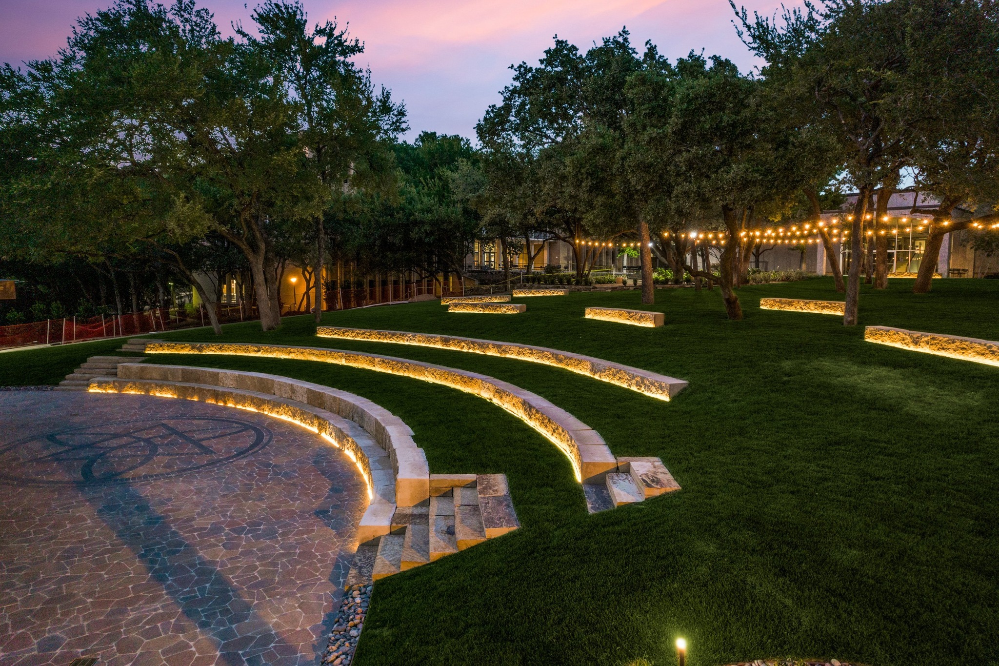 Complete Landsculpture - Dallas School Lawn