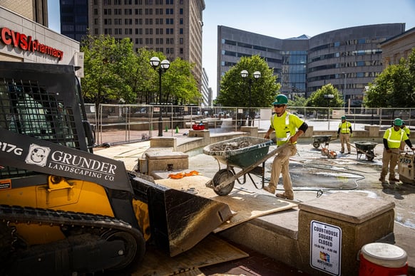 Grunder Fountain Square 8-6-24-32-1